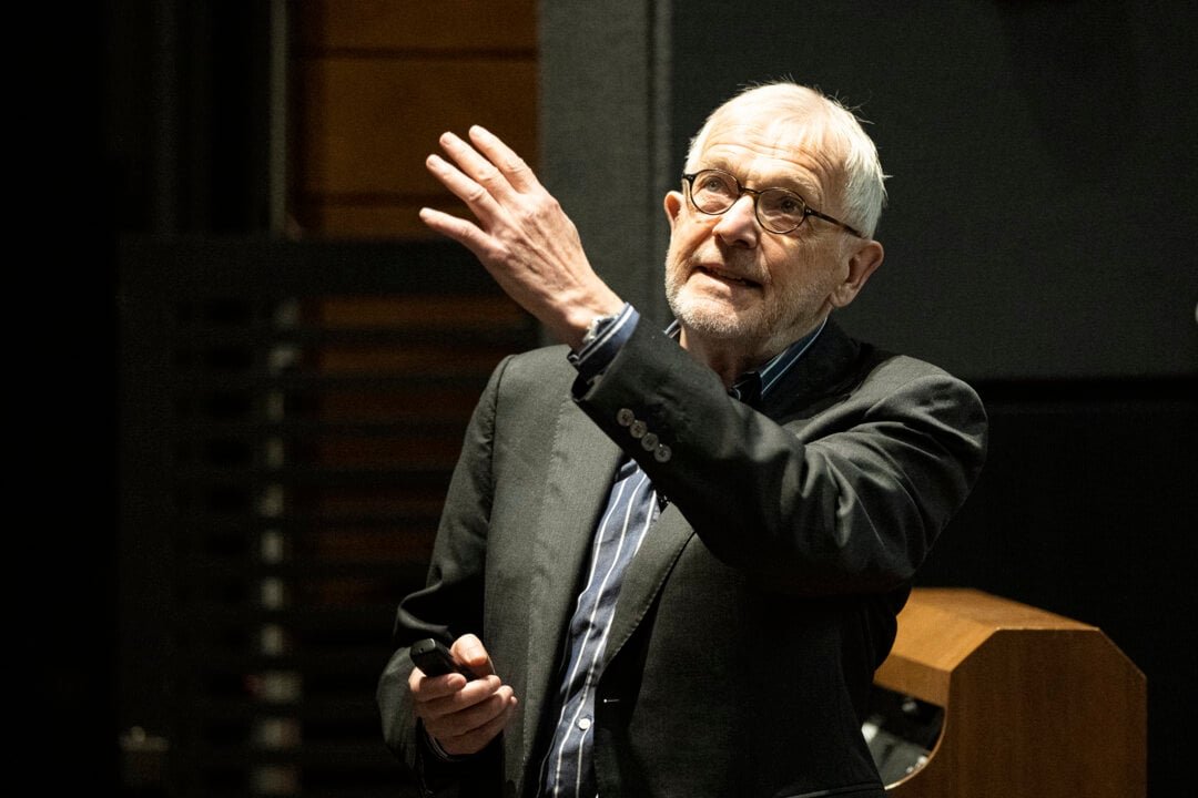 Francis Halzen discusses the IceCube Neutrino Observatory at UW–Madison